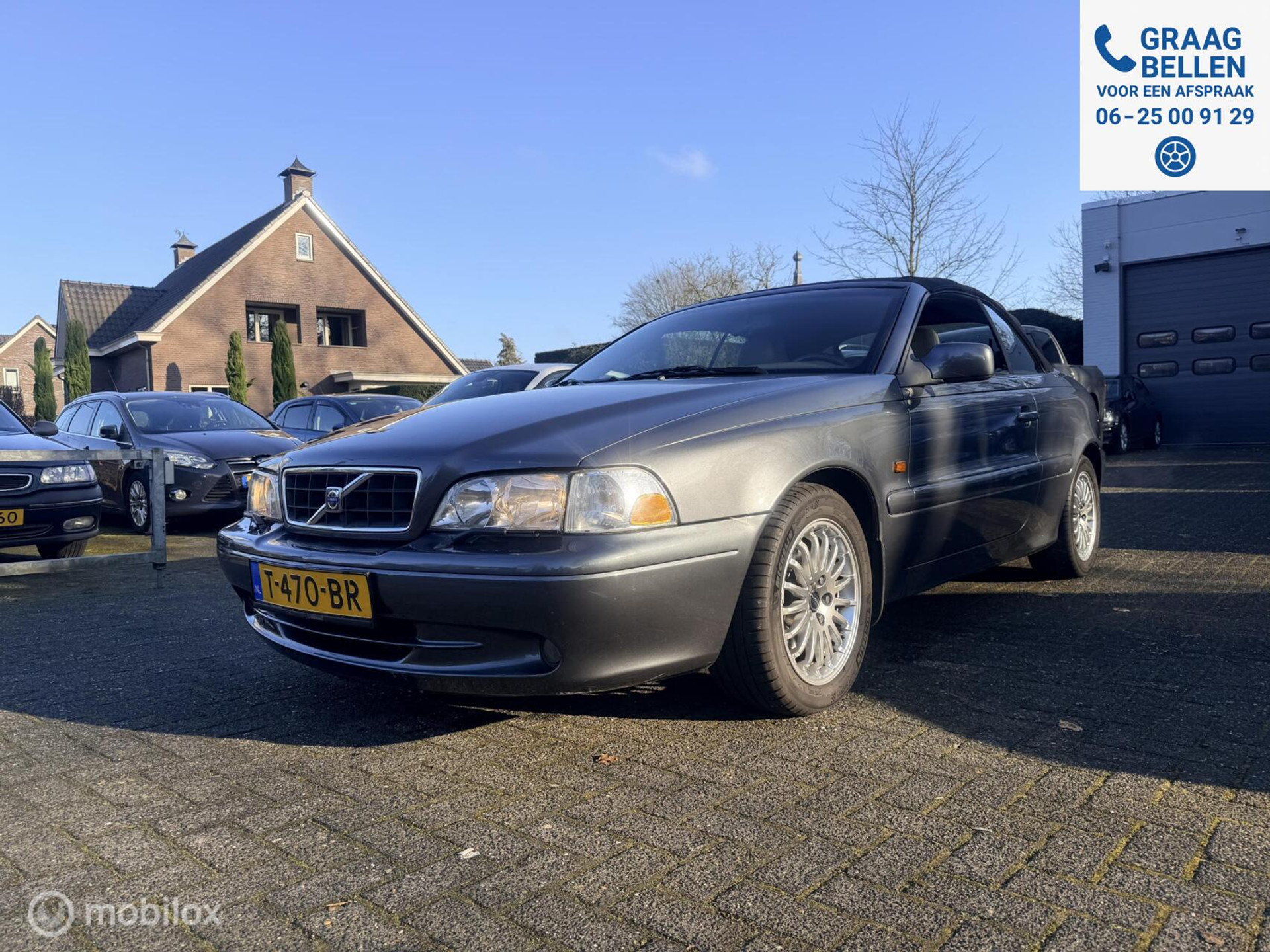 51001892